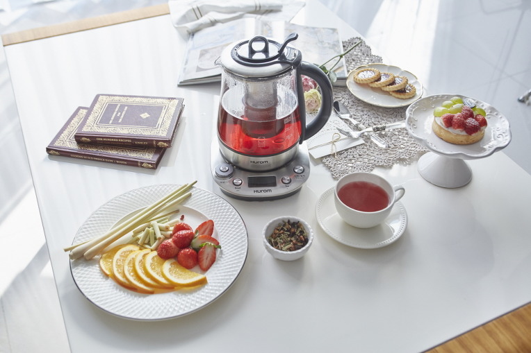 Pha trà dễ dàng hơn với Máy pha trà Hurom Tea Master